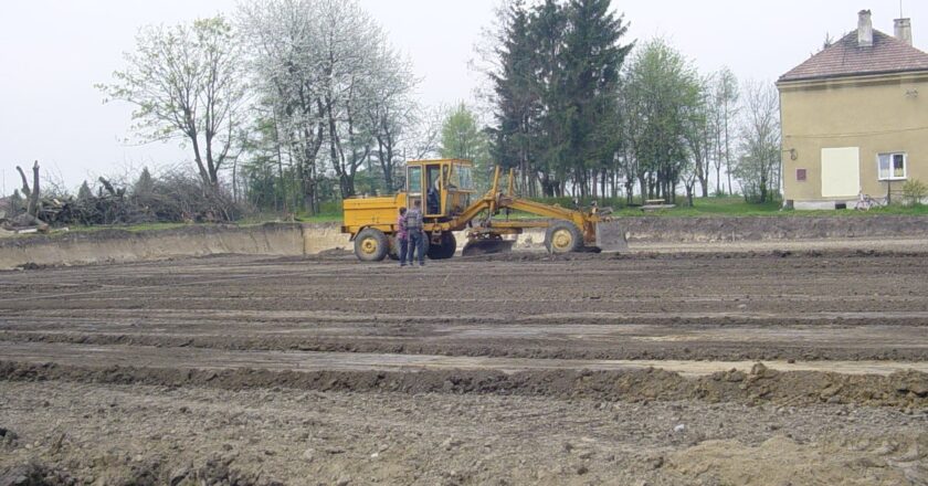 Jak powstało boisko sportowe w Radziemicach
