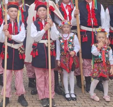 Kosynierzy z Łyszkowic występują w Krakowie